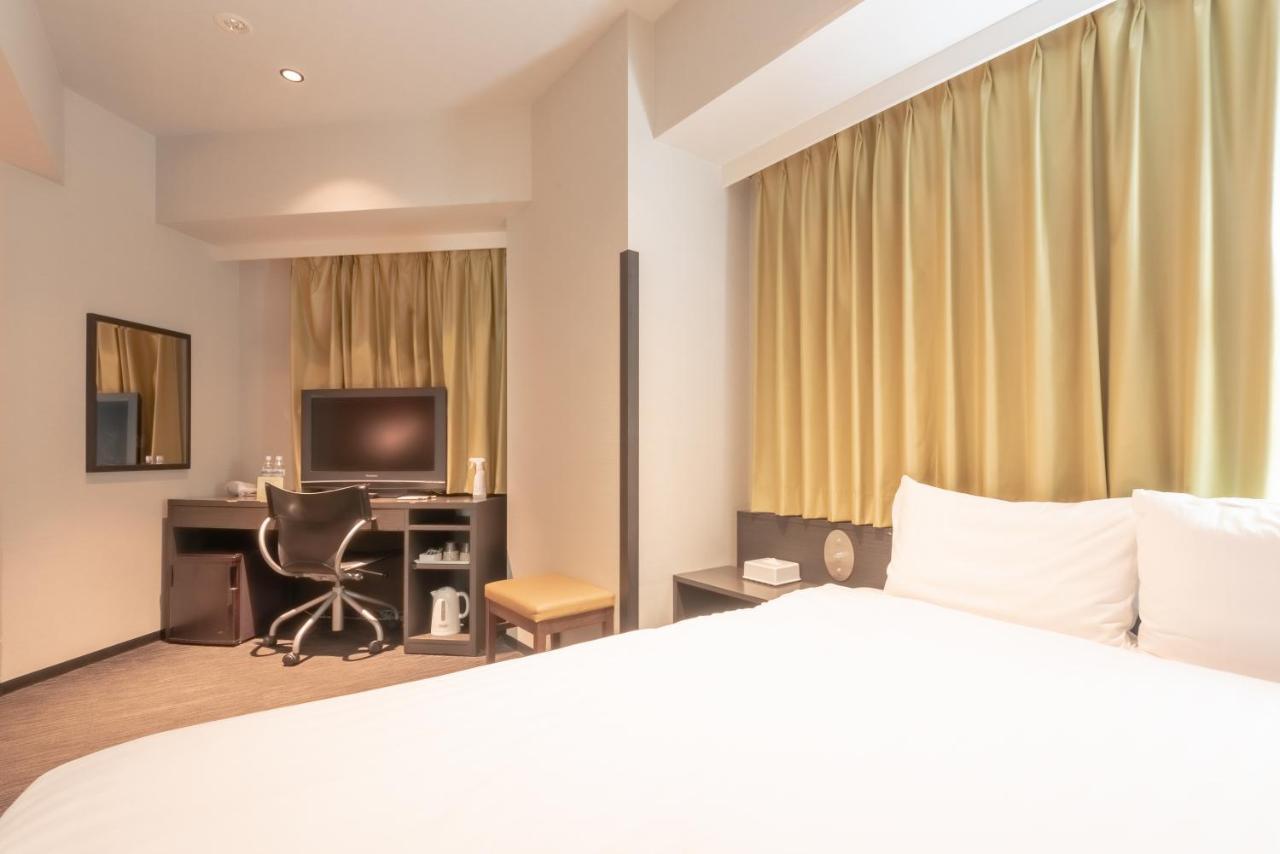 E Hotel Higashi Shinjuku Tokyo Bagian luar foto
